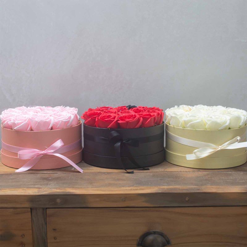 Červené Růže -  Velká Mýdlová Kytice v Dárkovém Boxu