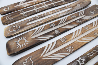 Stojan na Vonné tyčinky a Kužely z Mangového dřeva 